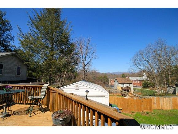 694 Fairview Rd - Photo 24