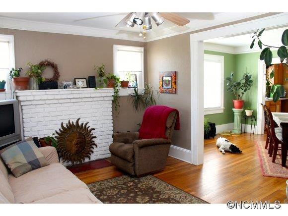 694 Fairview Rd - Photo 5