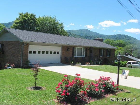 115 Pitts Street - Photo 2
