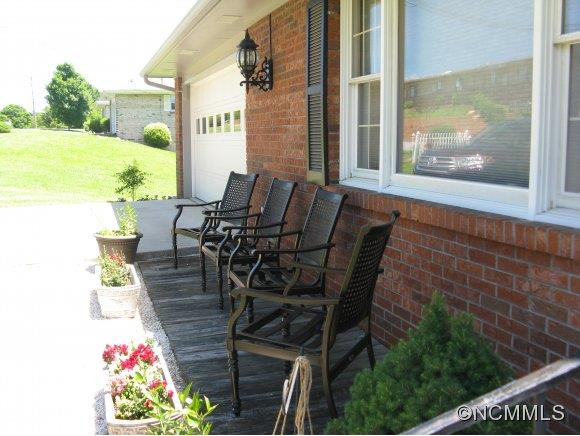 115 Pitts Street - Photo 14