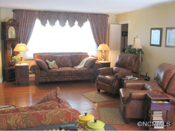 115 Pitts Street - Photo 3