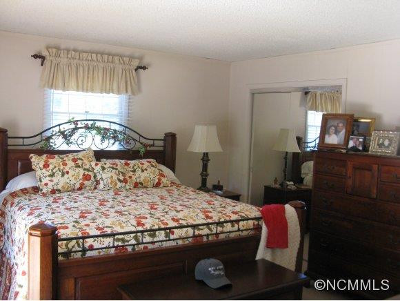 115 Pitts Street - Photo 8