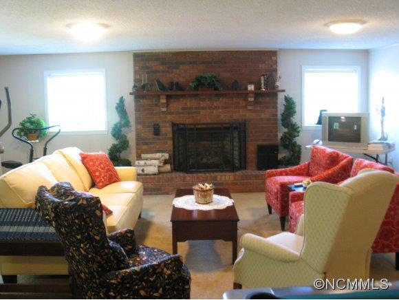 115 Pitts Street - Photo 10