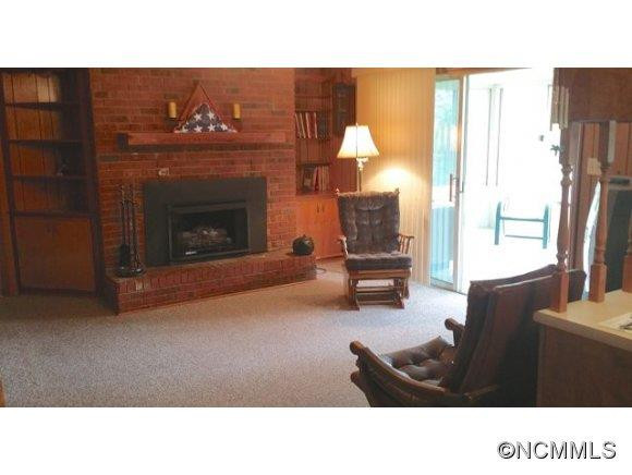 38 Johnson Dr - Photo 4