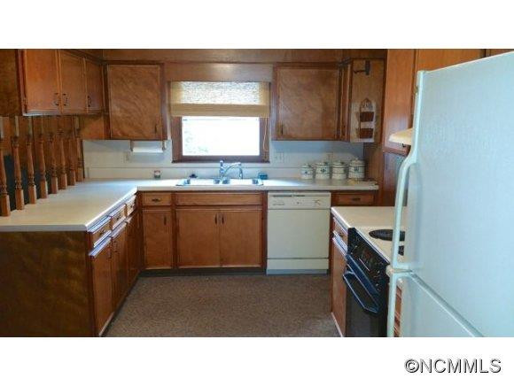 38 Johnson Dr - Photo 5
