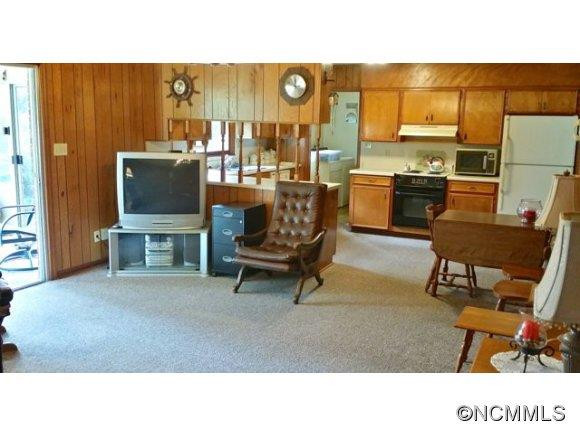 38 Johnson Dr - Photo 8