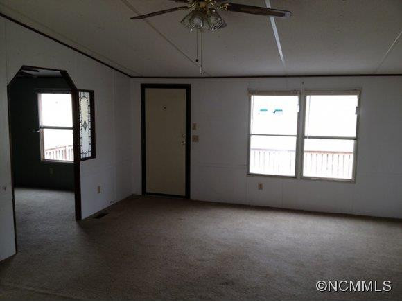 400 Green Valley Road - Photo 4