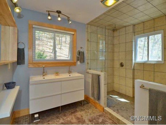 766 MOUNTAIN COVE RD - Photo 12