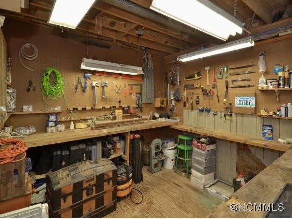 766 MOUNTAIN COVE RD - Photo 18