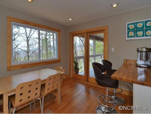 766 MOUNTAIN COVE RD - Photo 4