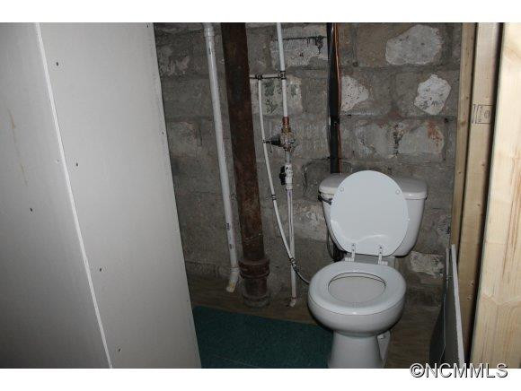 65 Oak Hill Drive - Photo 12