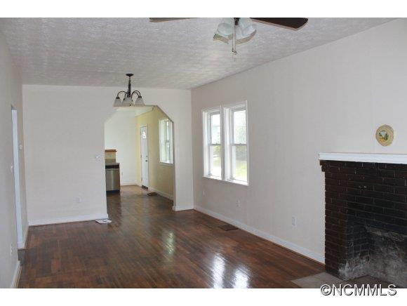 65 Oak Hill Drive - Photo 4