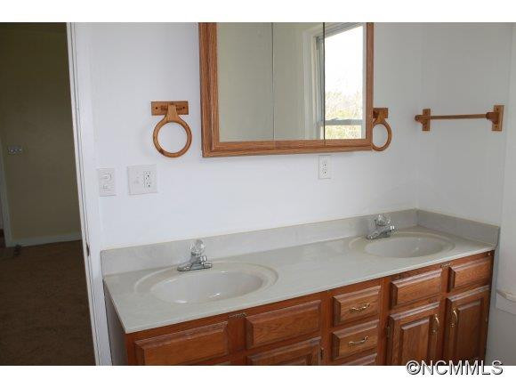 65 Oak Hill Drive - Photo 7