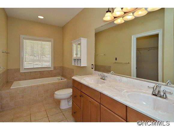213 Christina Court - Photo 13