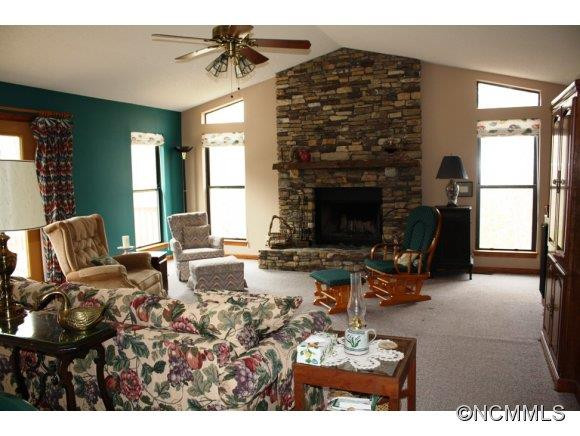 508 Hanging Rock Rd - Photo 4
