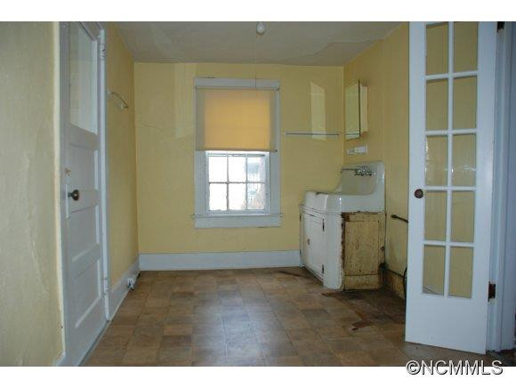 318 Martin Luther King Jr. Blvd - Photo 3
