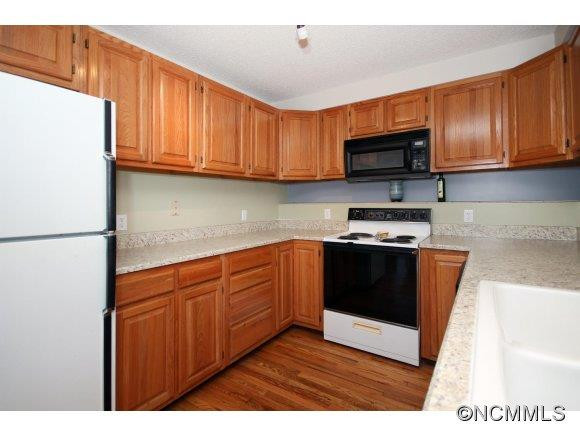 732 Elk Mountain Scenic Highway - Photo 7