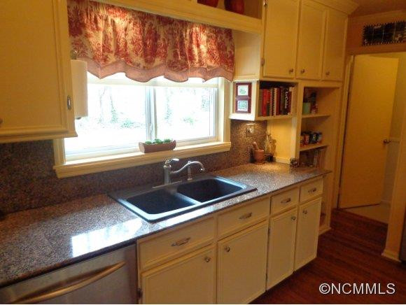 95 Whitney Avenue - Photo 10