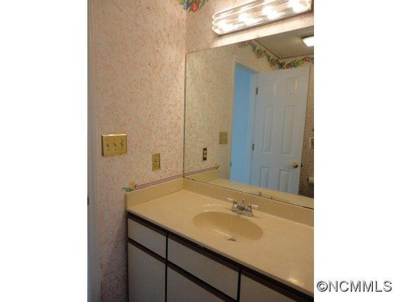 706 Abbey Circle - Photo 13