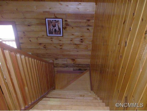 719 PARKWAY DRIVE - Photo 18