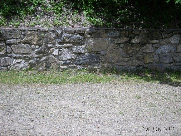 719 PARKWAY DRIVE - Photo 8