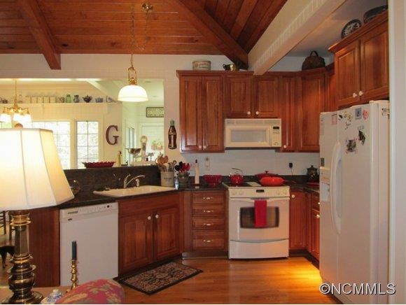 1613 Southpointe Drive - Photo 7