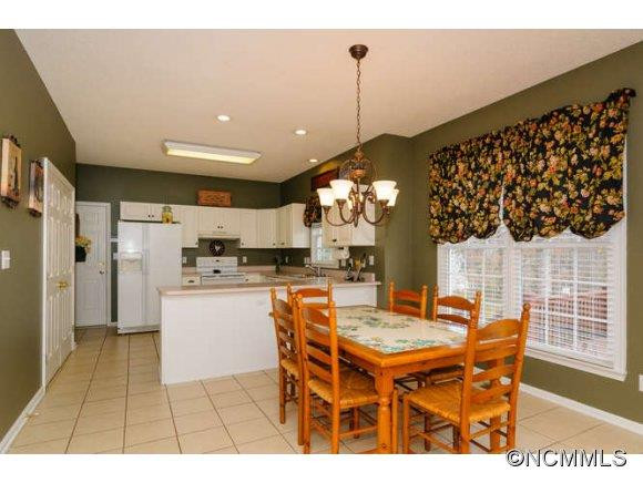 600 Carolina Holly Way - Photo 2