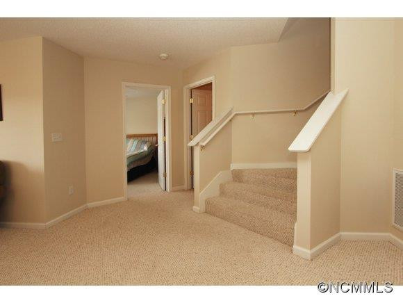 34 West Danbury Lane - Photo 11