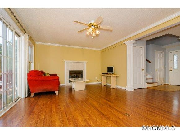 17 Westmont Drive - Photo 3