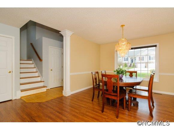 17 Westmont Drive - Photo 4