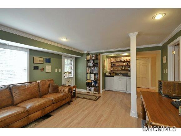 9 Woodcrest Road - Photo 16