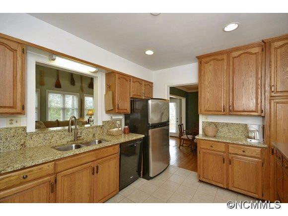 9 Woodcrest Road - Photo 7