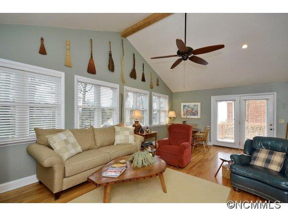 9 Woodcrest Road - Photo 10