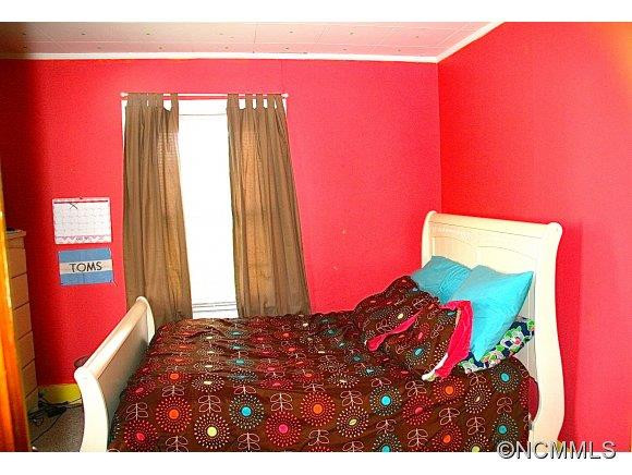 208 Hillside Heights - Photo 19