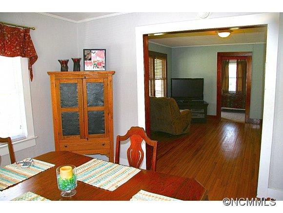 208 Hillside Heights - Photo 6