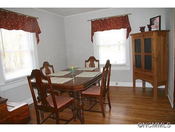 208 Hillside Heights - Photo 7