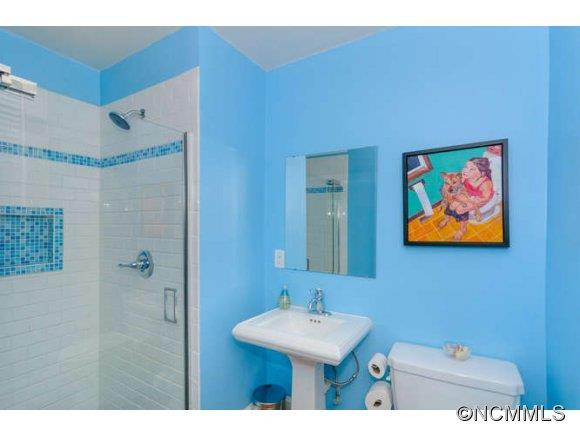 275 Montford Avenue - Photo 14