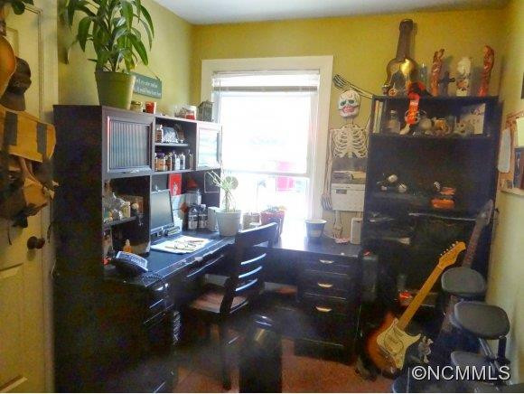 121 Walnut Street - Photo 11