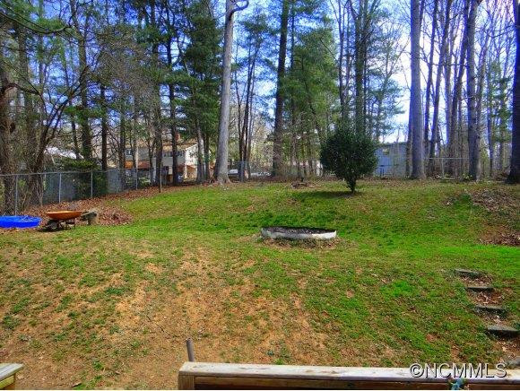 121 Walnut Street - Photo 15