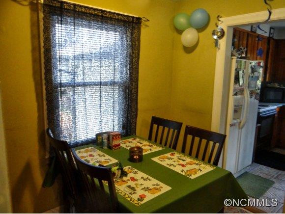 121 Walnut Street - Photo 3