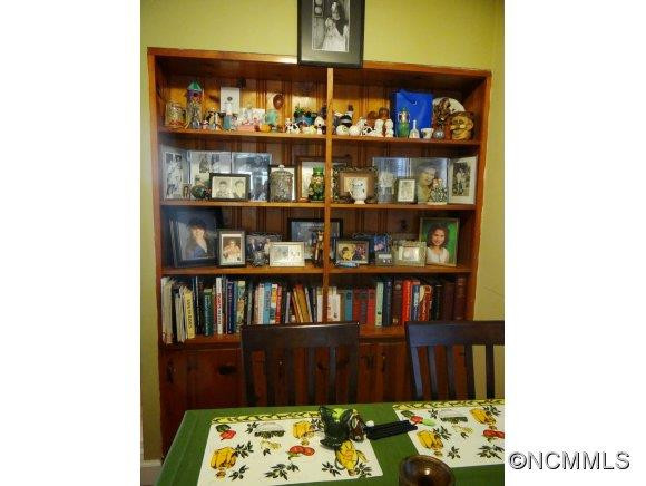 121 Walnut Street - Photo 4
