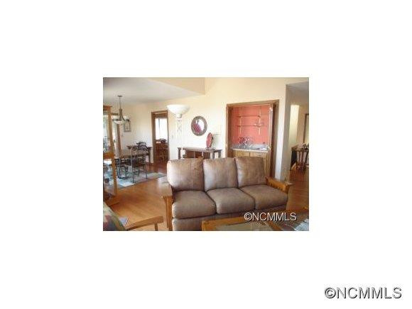 119 WOODBRIDGE DRIVE - Photo 4