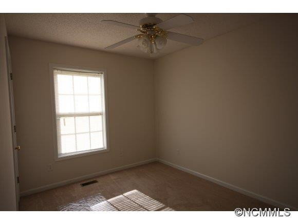 78 Spring Valley St. - Photo 12