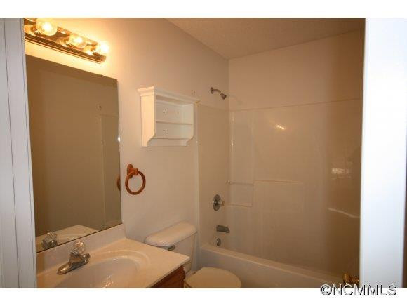 78 Spring Valley St. - Photo 14