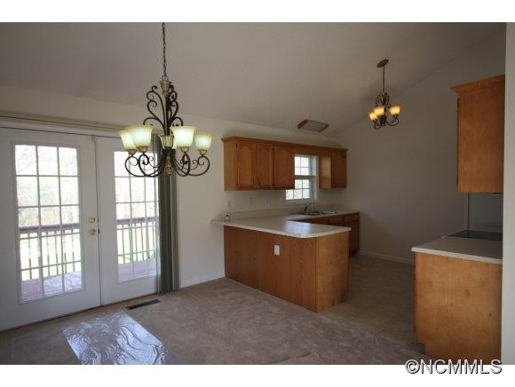 78 Spring Valley St. - Photo 5