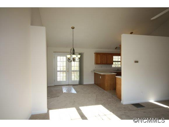 78 Spring Valley St. - Photo 7