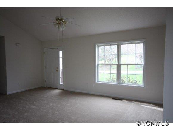 78 Spring Valley St. - Photo 8