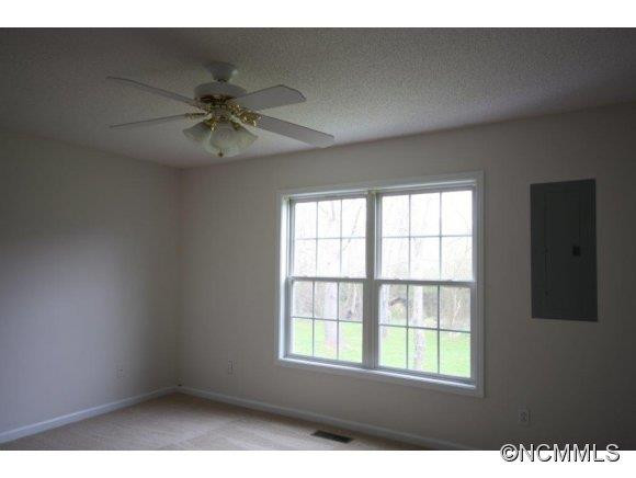 78 Spring Valley St. - Photo 10