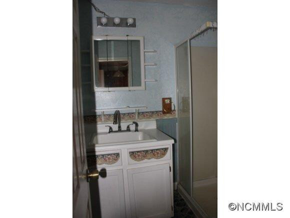 715 Rock House Road - Photo 7