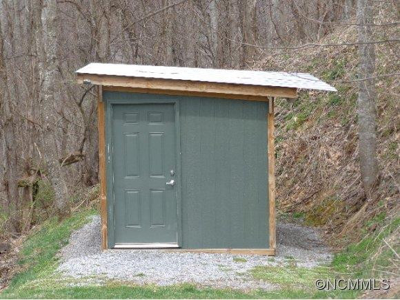 633 Treetop Lane - Photo 16